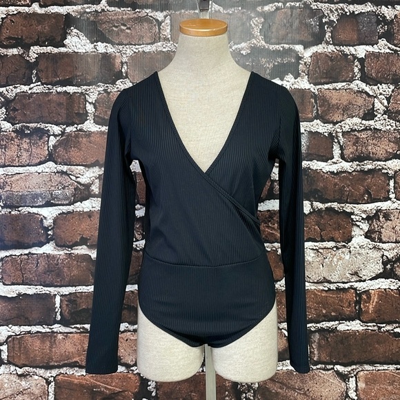 ASOS Bodysuit Women's 6 Black Long Sleeve V-Neck Stretch One-Piece - Picture 5 of 15